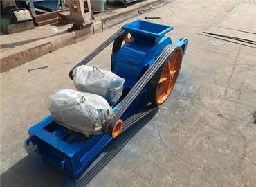 小對輥破碎機設備